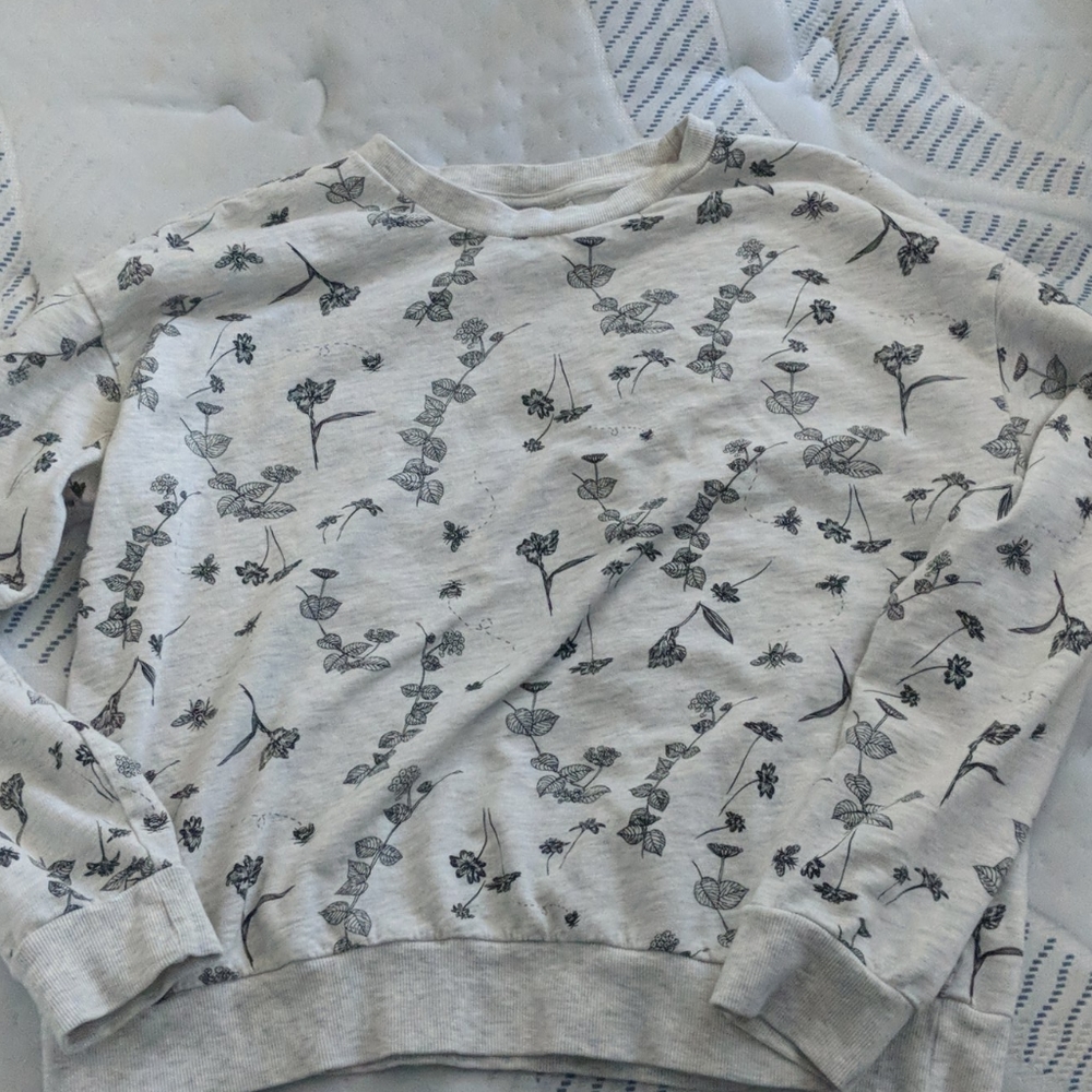 Grey and black sweatshirt